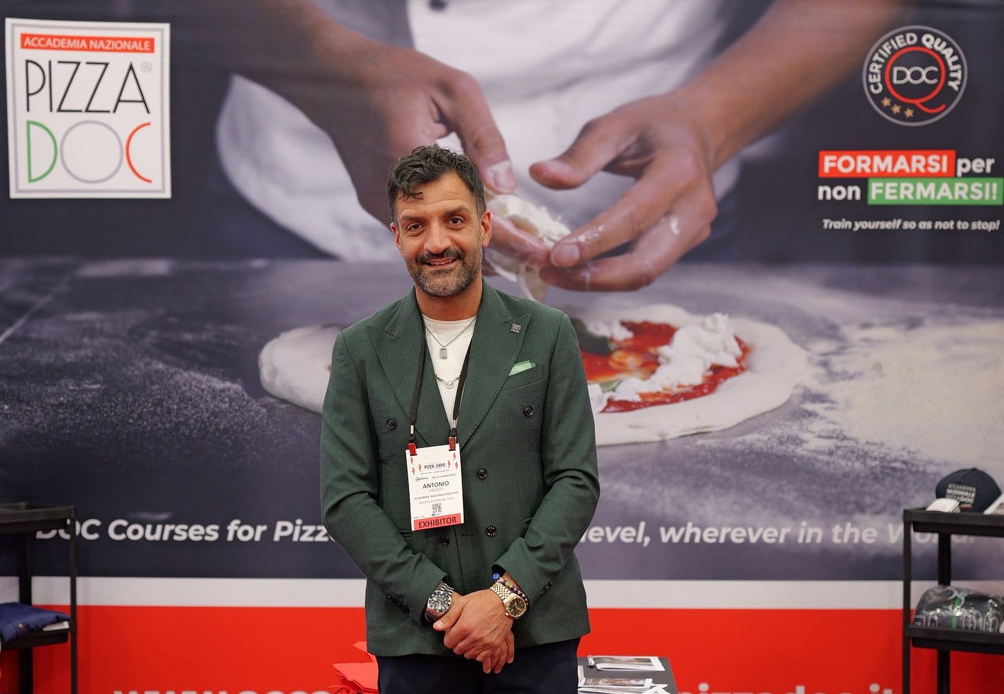 Antonio Giaccoli allo stand Accademia Nazionale Pizza DOC al Pizza Expo